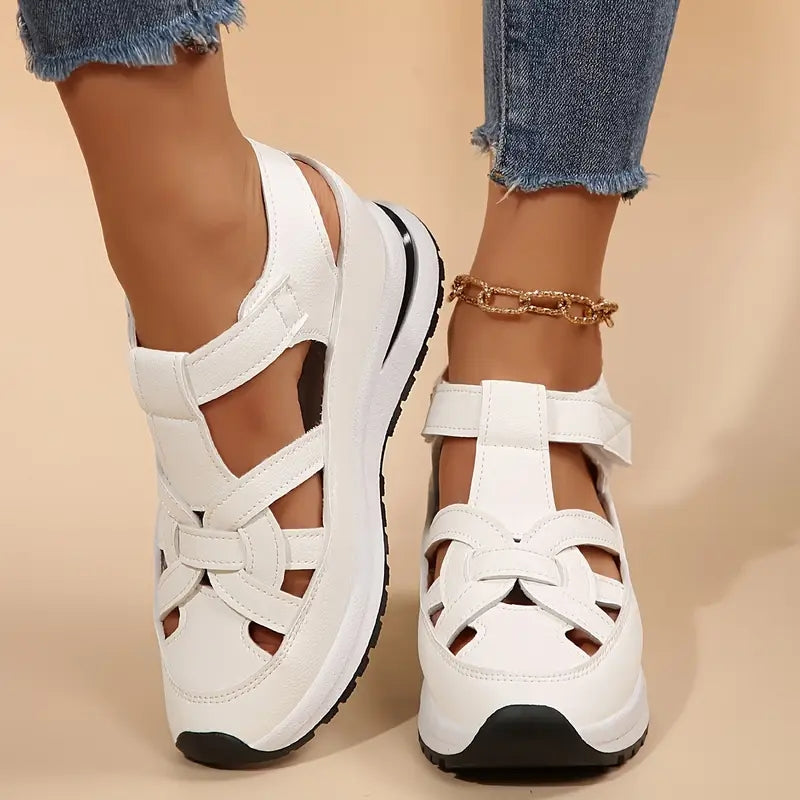 Oveta Comfortable Flat Sandals