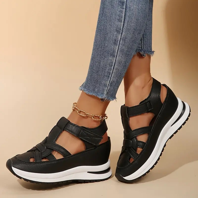 Oveta Comfortable Flat Sandals