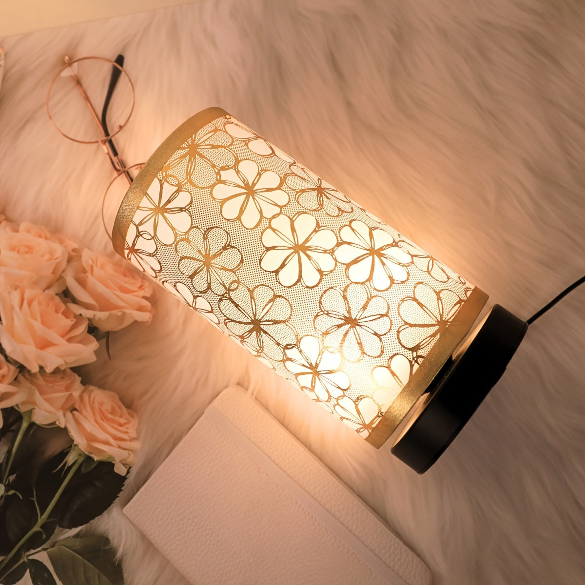 Floral USB Table Lamp | Warm Ambient Decorative Light With A Cut Sunflower Patterned Shade Design