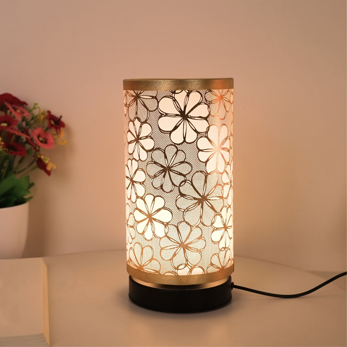 Floral USB Table Lamp | Warm Ambient Decorative Light With A Cut Sunflower Patterned Shade Design
